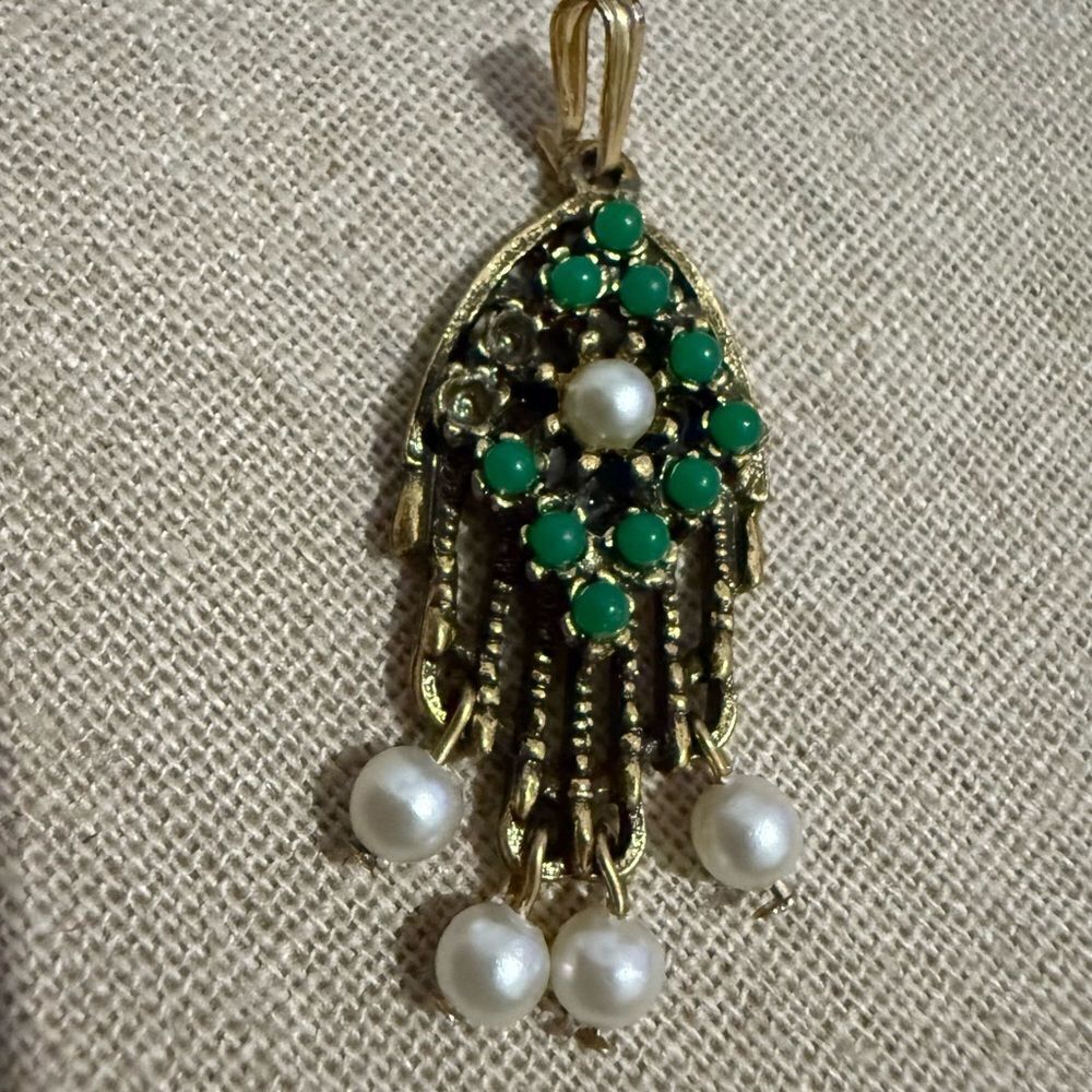 VINTAGE SARAH COVENTRY HAMSA PENDANT WITH PEARLS & GREEN STONES